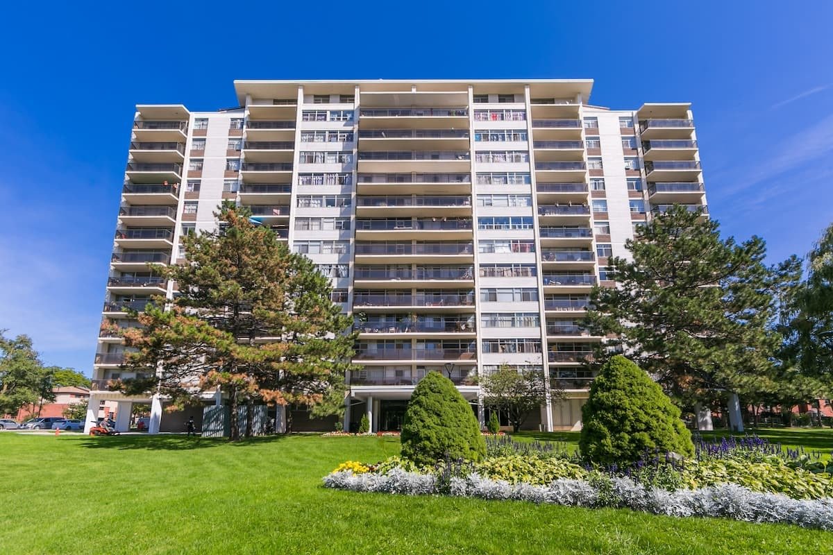 Etobicoke 2 Bedroom Apartments Condos and Houses for Rent