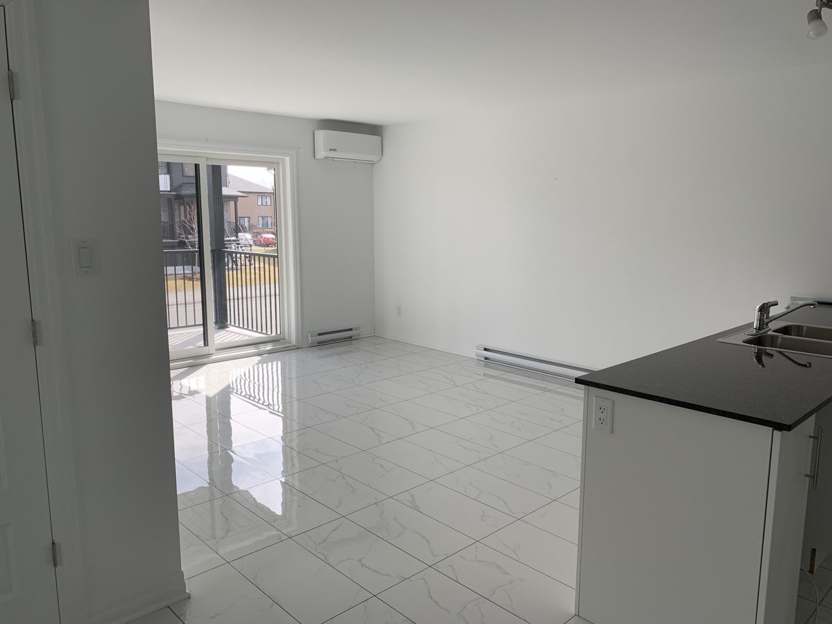 700 Rue Front - Photo 2