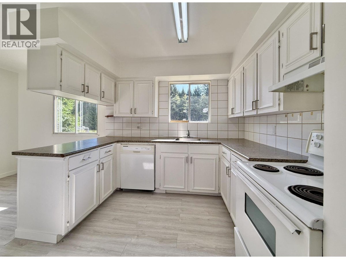 1290 STEWART ROAD - Photo 4