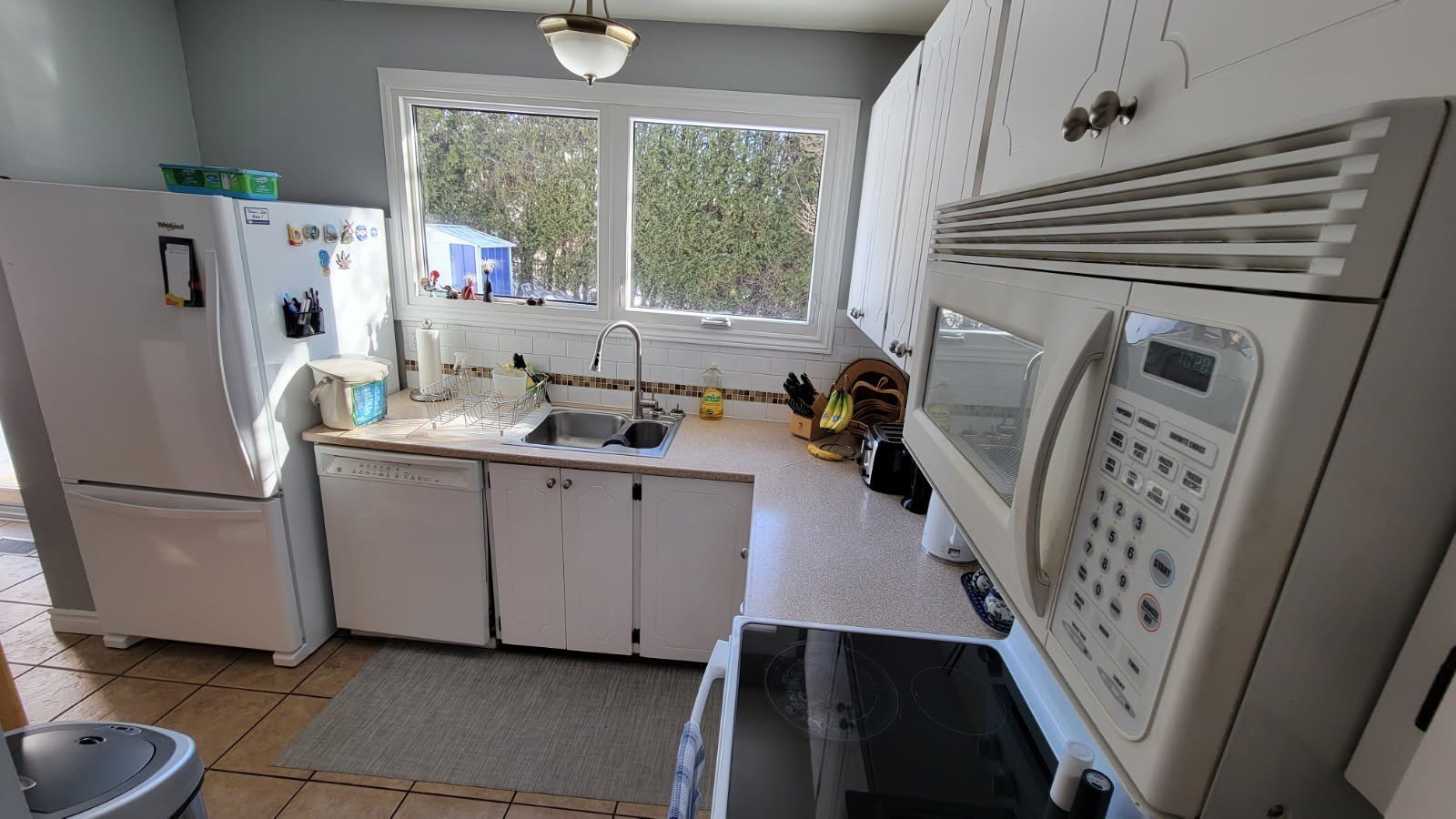 813 Eastvale Drive - Photo 7