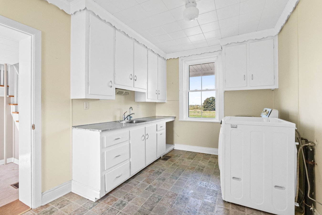 5080 Albion Road South - Photo 9