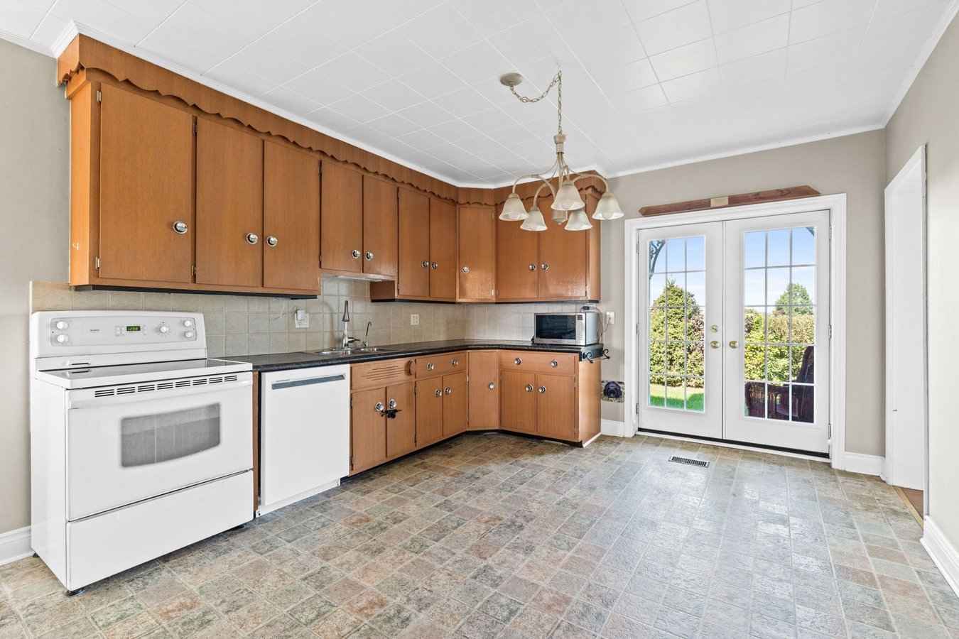5080 Albion Road South - Photo 7