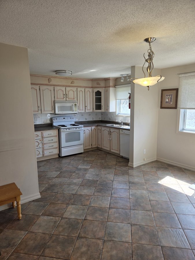 6880 Rocque Street - Photo 1