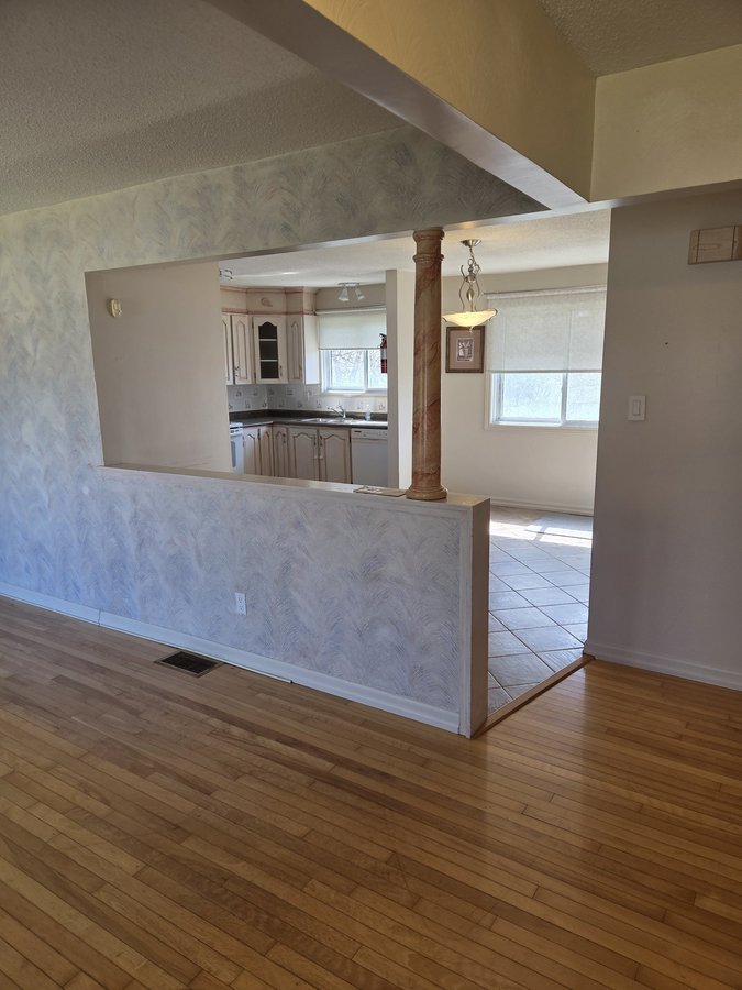 6880 Rocque Street - Photo 3