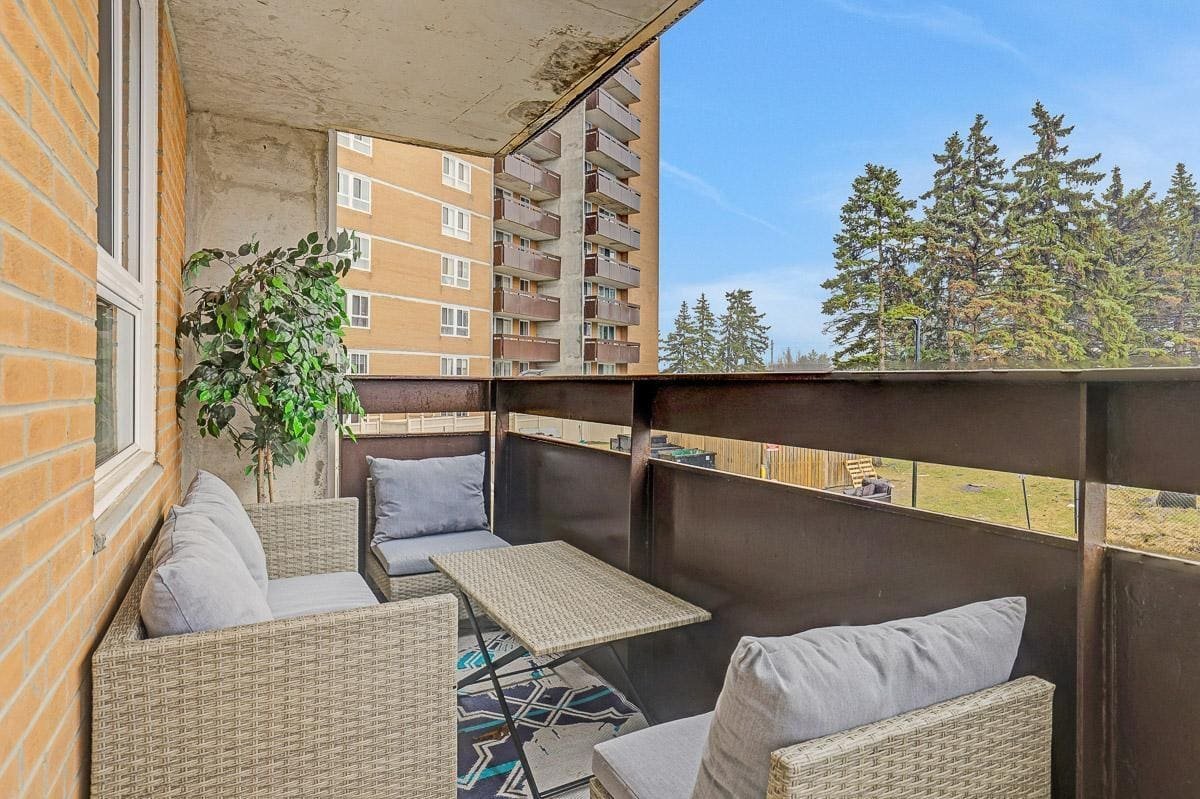 2000 Jasmine Crescent - Photo 6