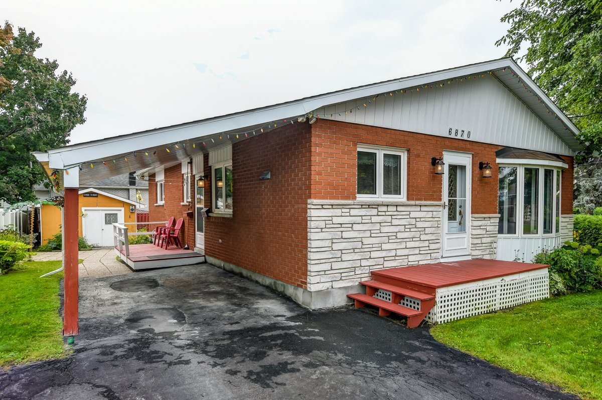 6870 Rocque Street - Photo 12