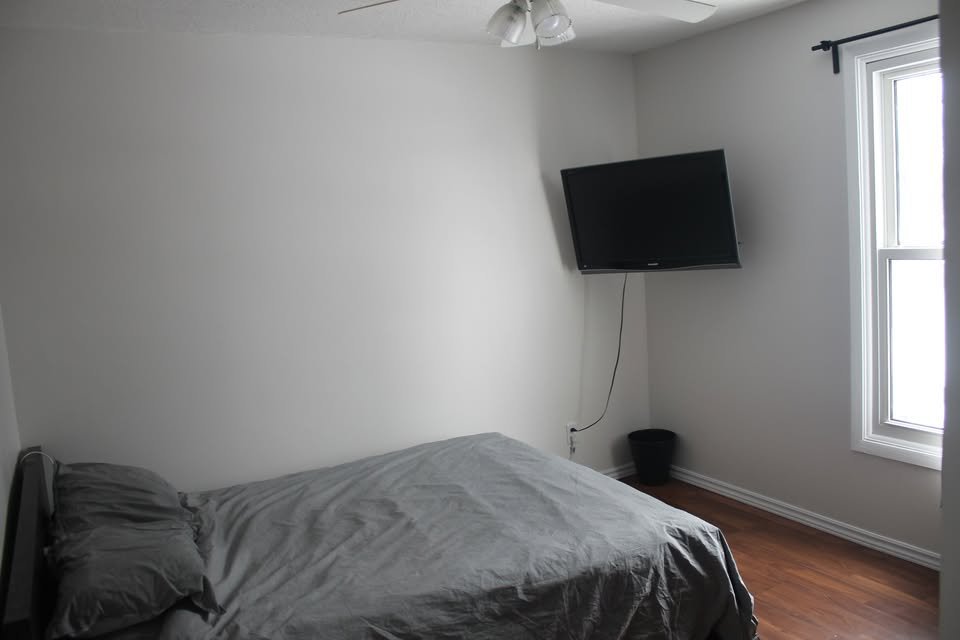 1329 Lotus Street - Photo 5