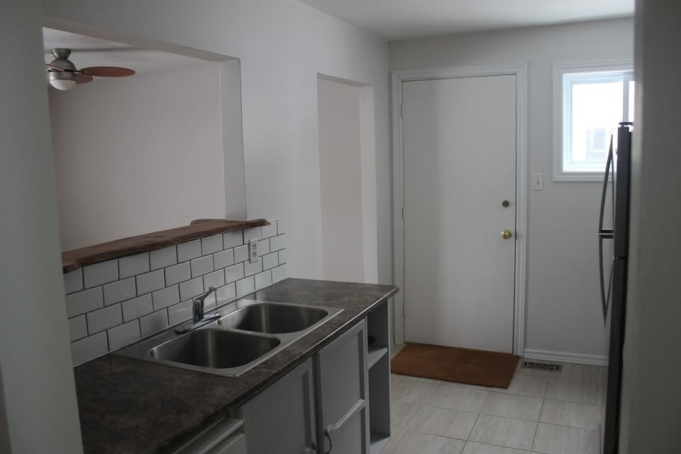 1329 Lotus Street - Photo 2