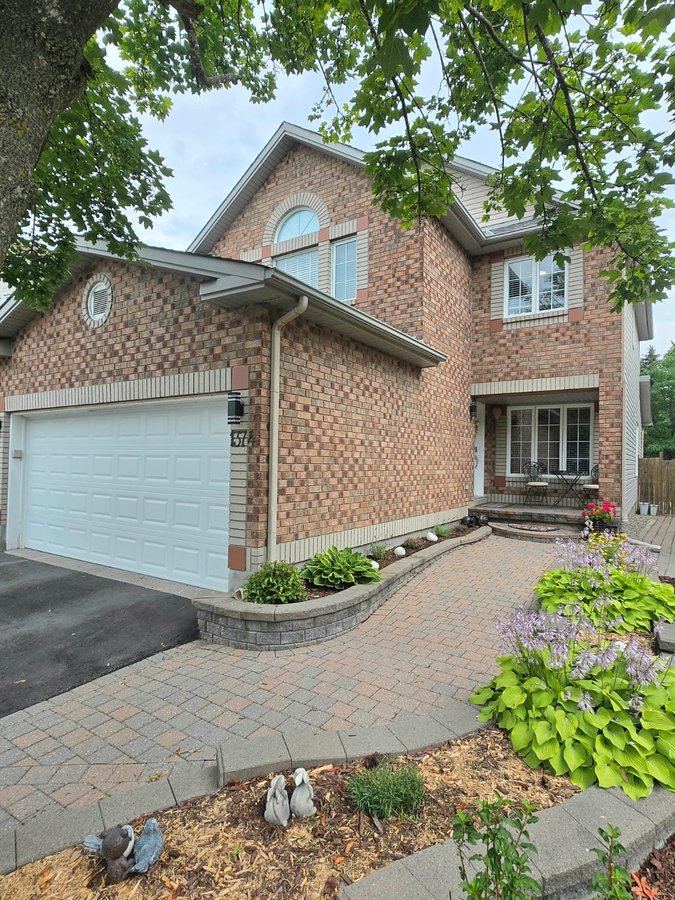 1374 Chicory Place - Photo 2
