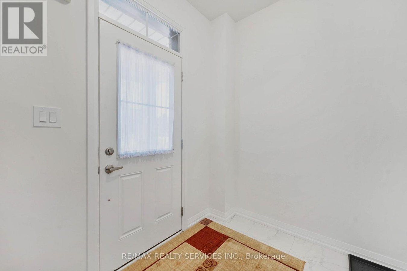 40 LONSDALE ROAD - Photo 2