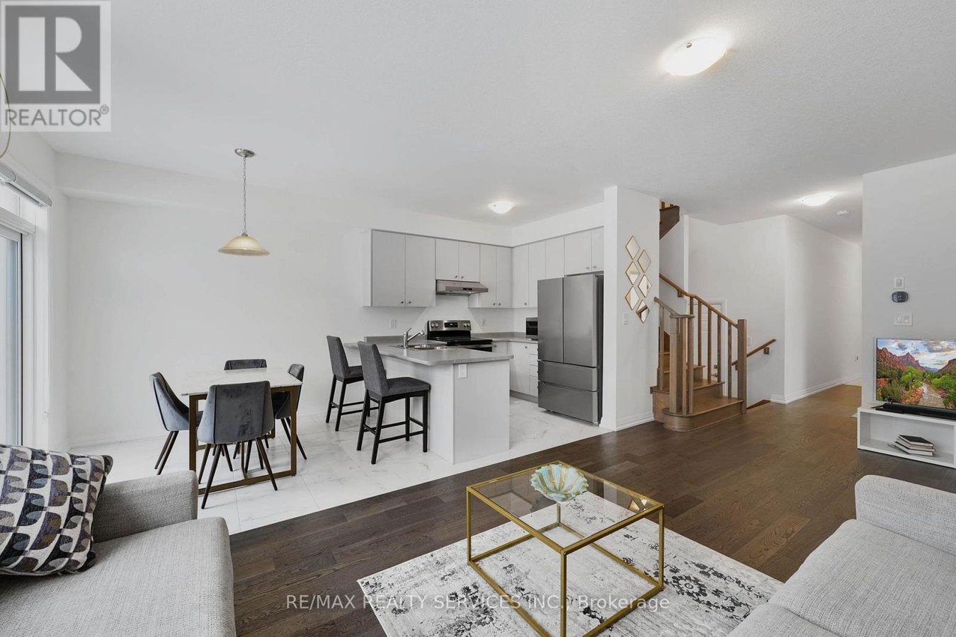 40 LONSDALE ROAD - Photo 8
