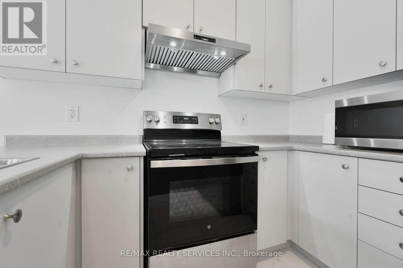 40 LONSDALE ROAD - Photo 15