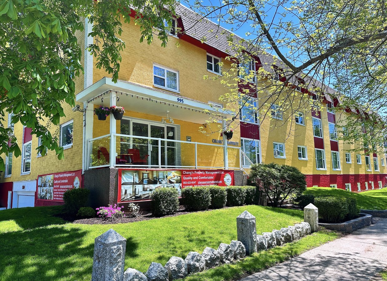 995 McLean Street - Photo 1