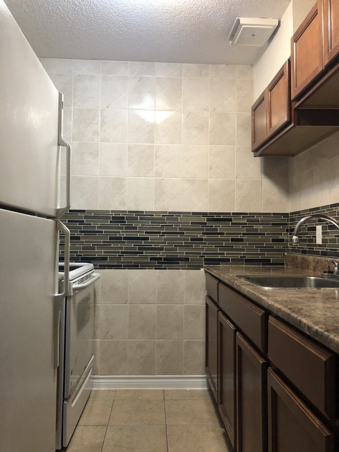 995 McLean Street - Photo 4
