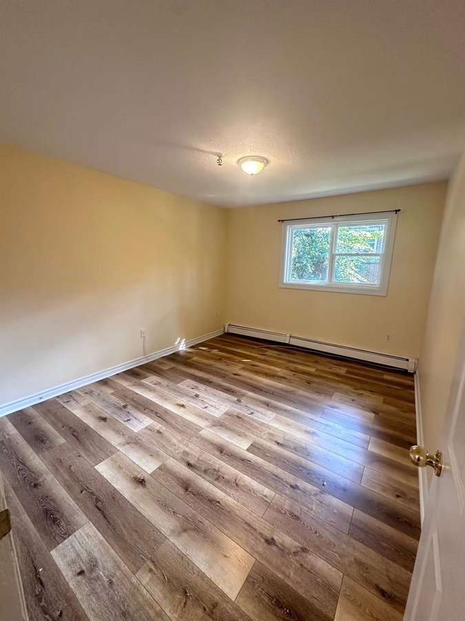 995 McLean Street - Photo 6