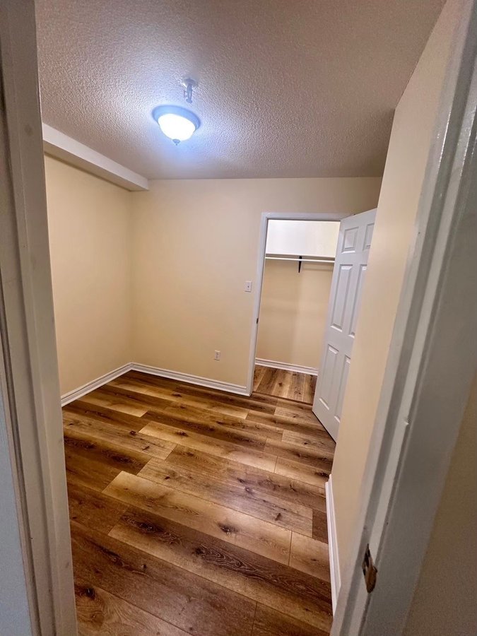 995 McLean Street - Photo 7
