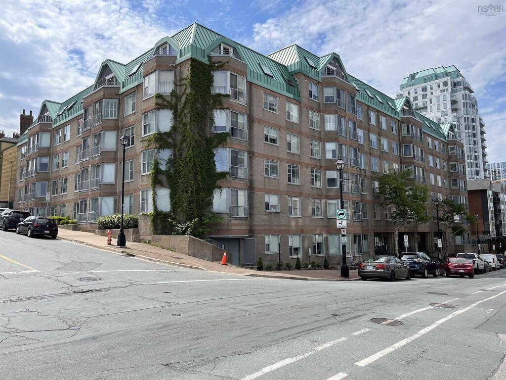 1326 Lower Water Street - Photo 2