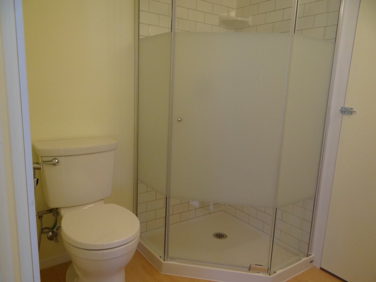 1681 Oxford Street - Photo 6