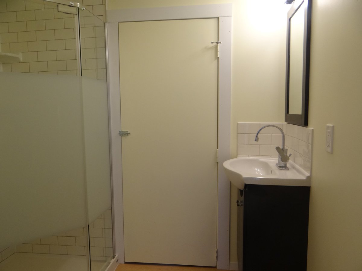 1681 Oxford Street - Photo 7
