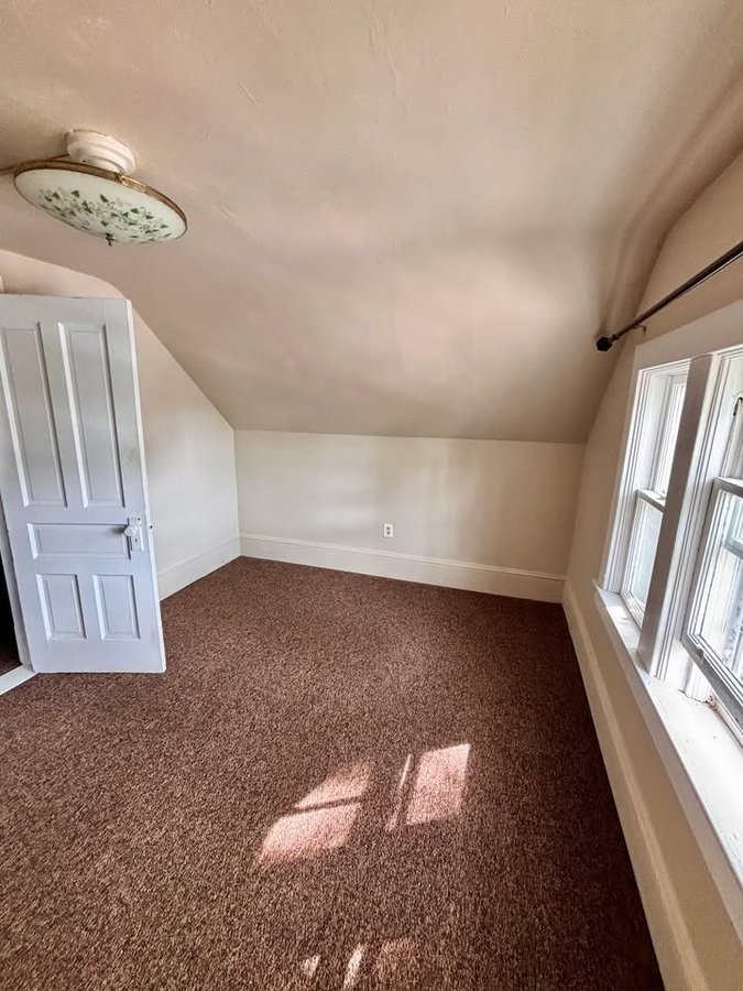 5733 McCully Street - Photo 15