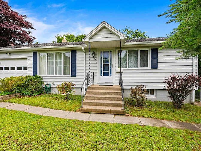 Forward Avenue - Photo 1