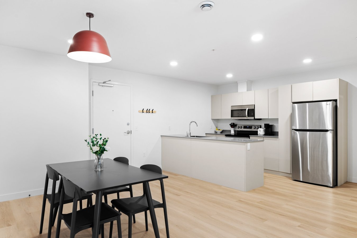 1412 Seymour Street - Photo 2