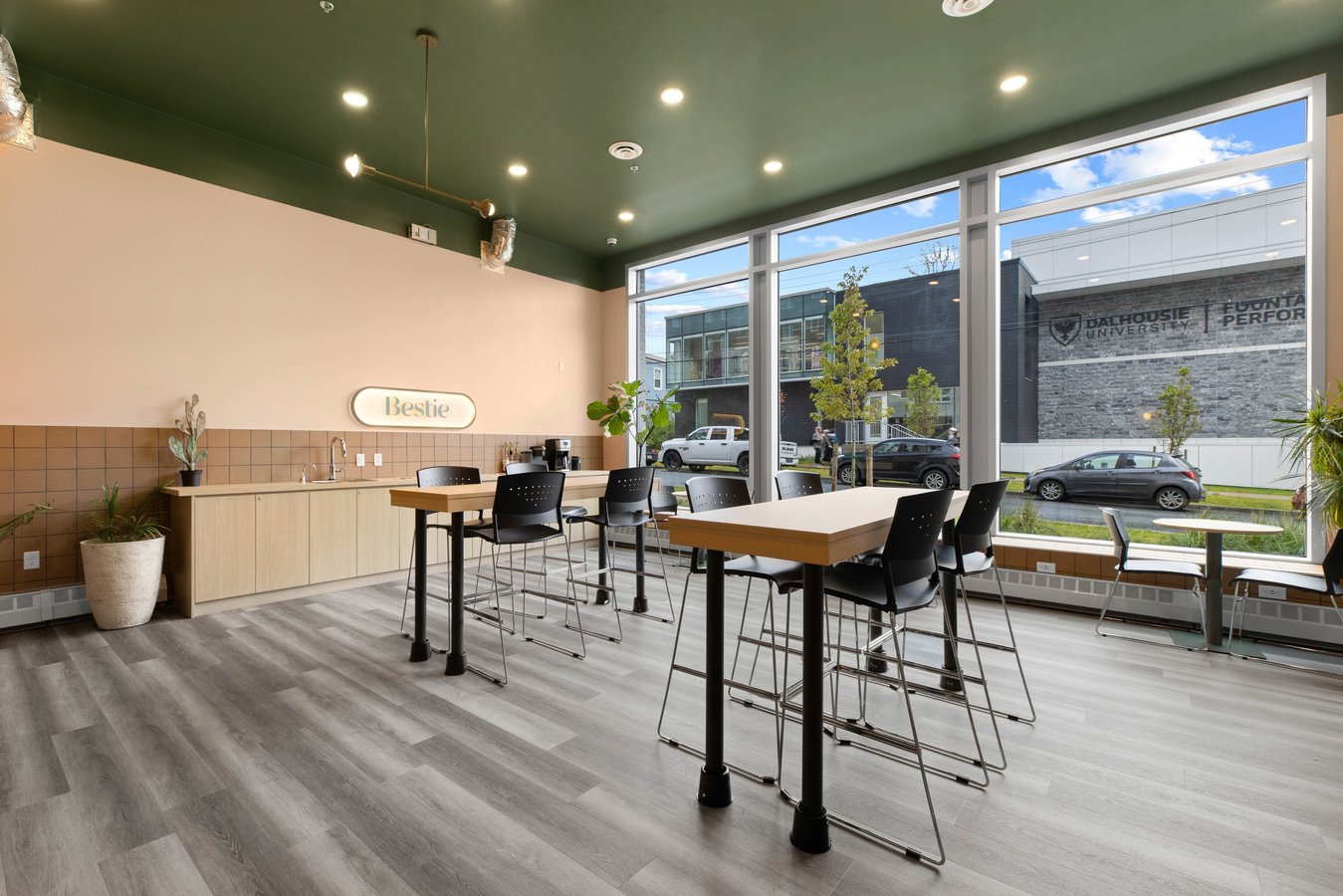 1412 Seymour Street - Photo 7