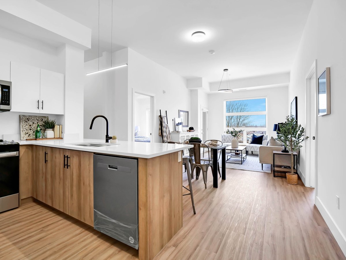 1076 Gainsborough Road - Photo 9