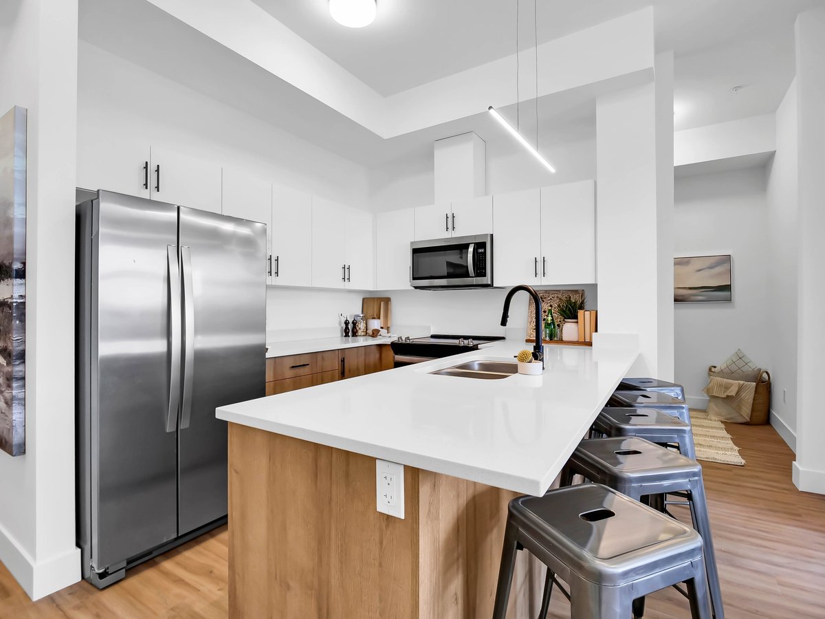 1076 Gainsborough Road - Photo 10
