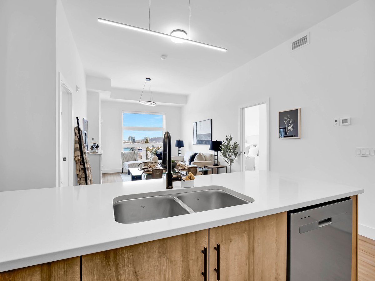 1076 Gainsborough Road - Photo 13