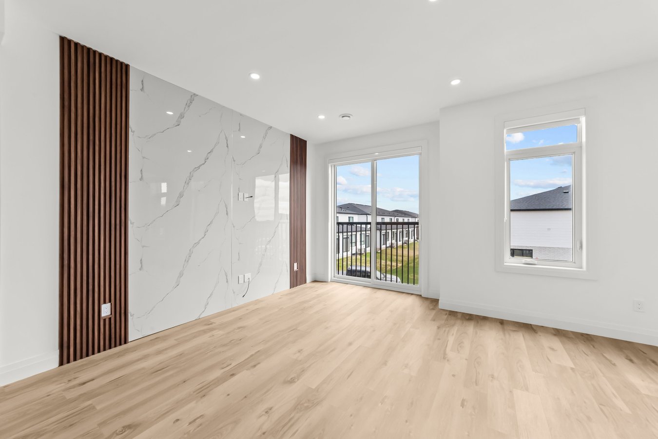 955 Catalpa Square - Photo 9