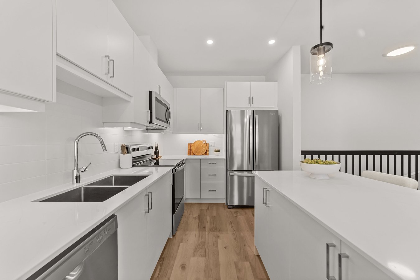 955 Catalpa Square - Photo 6