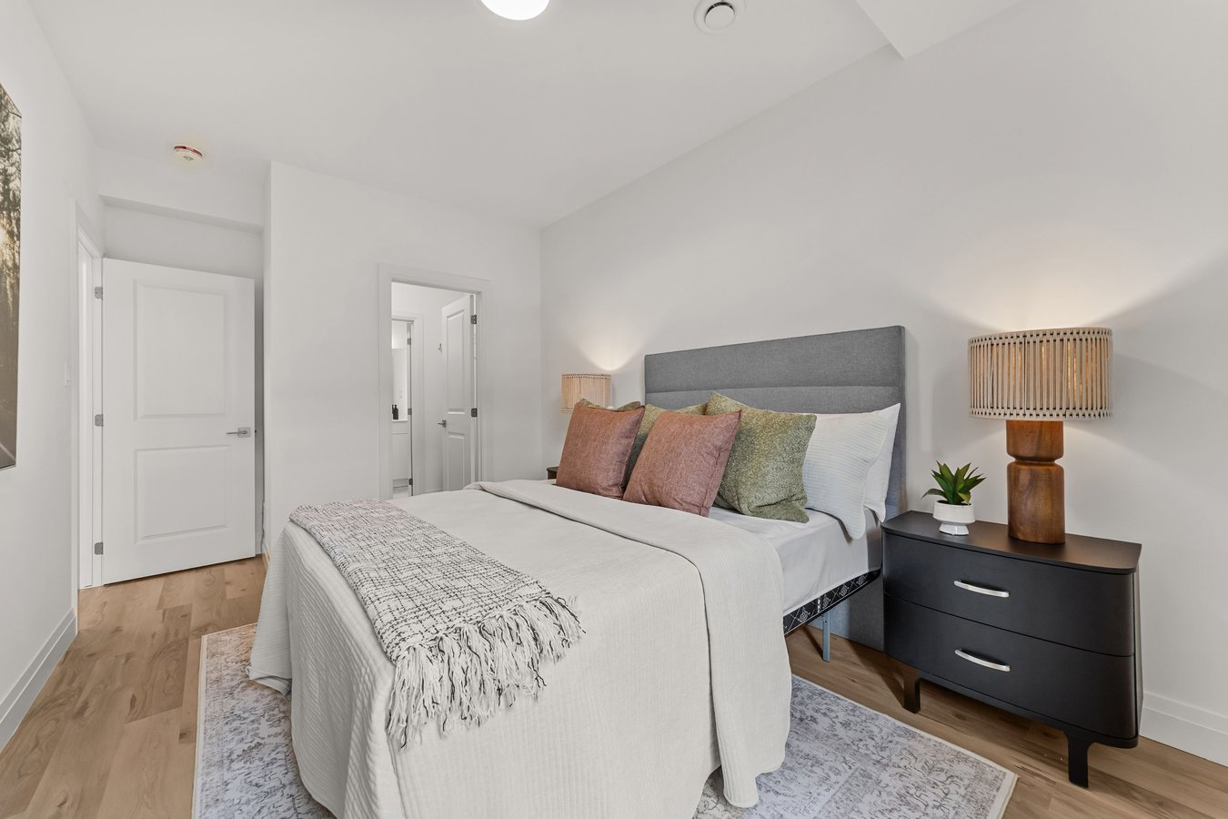 955 Catalpa Square - Photo 2