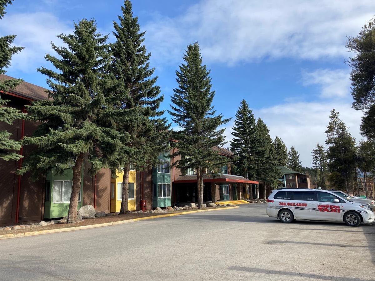 Rentals.ca Jasper Apartments, Condos and Houses For Rent