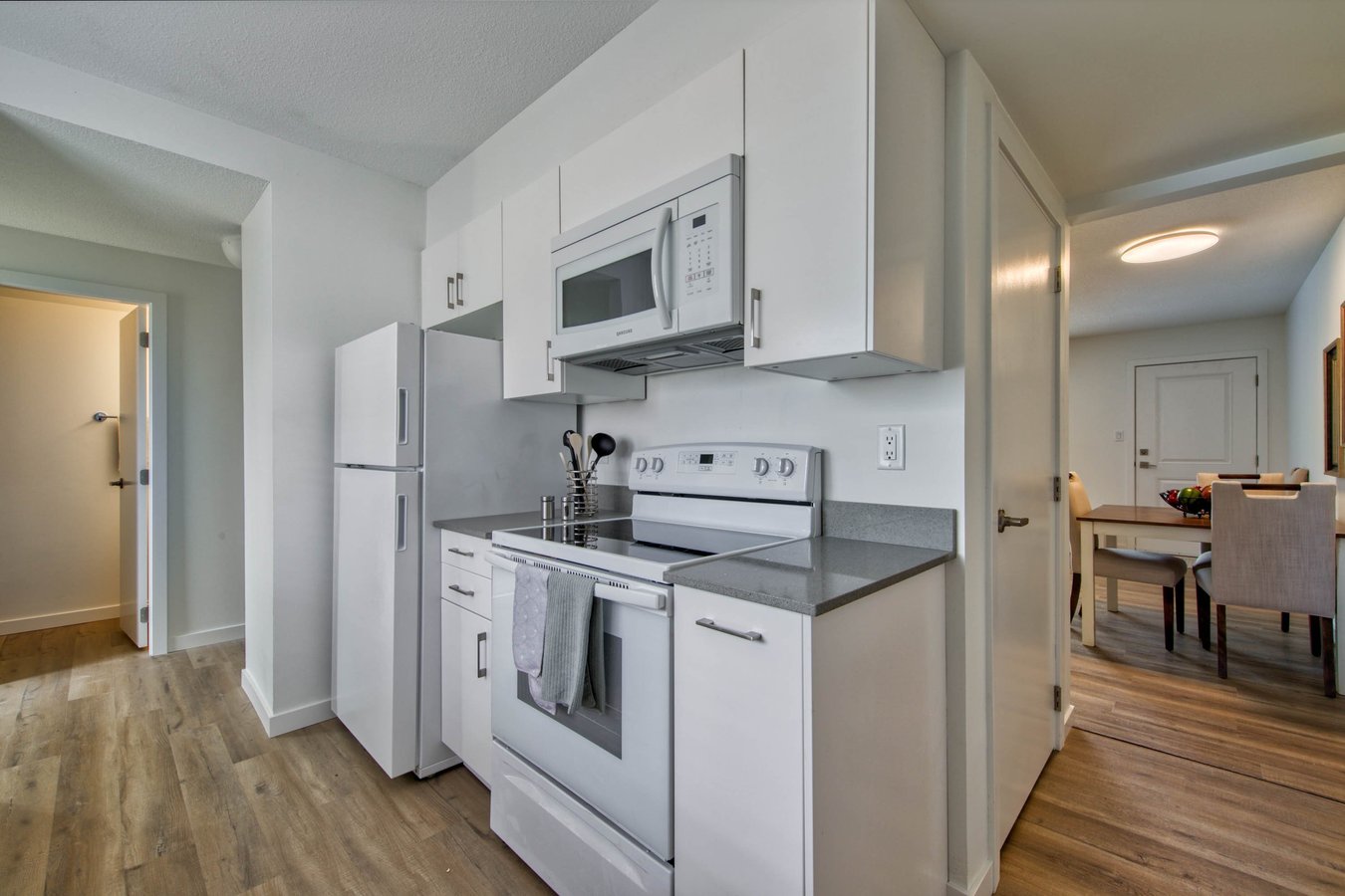 960 Schubert Drive - Photo 2
