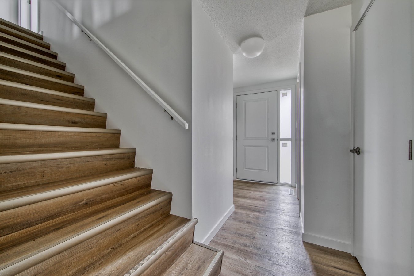 960 Schubert Drive - Photo 9
