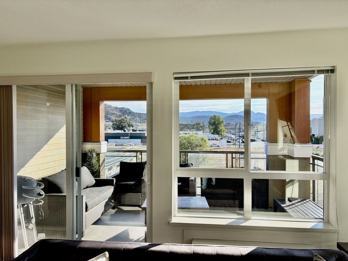 1093 Sunset Drive - Photo 10