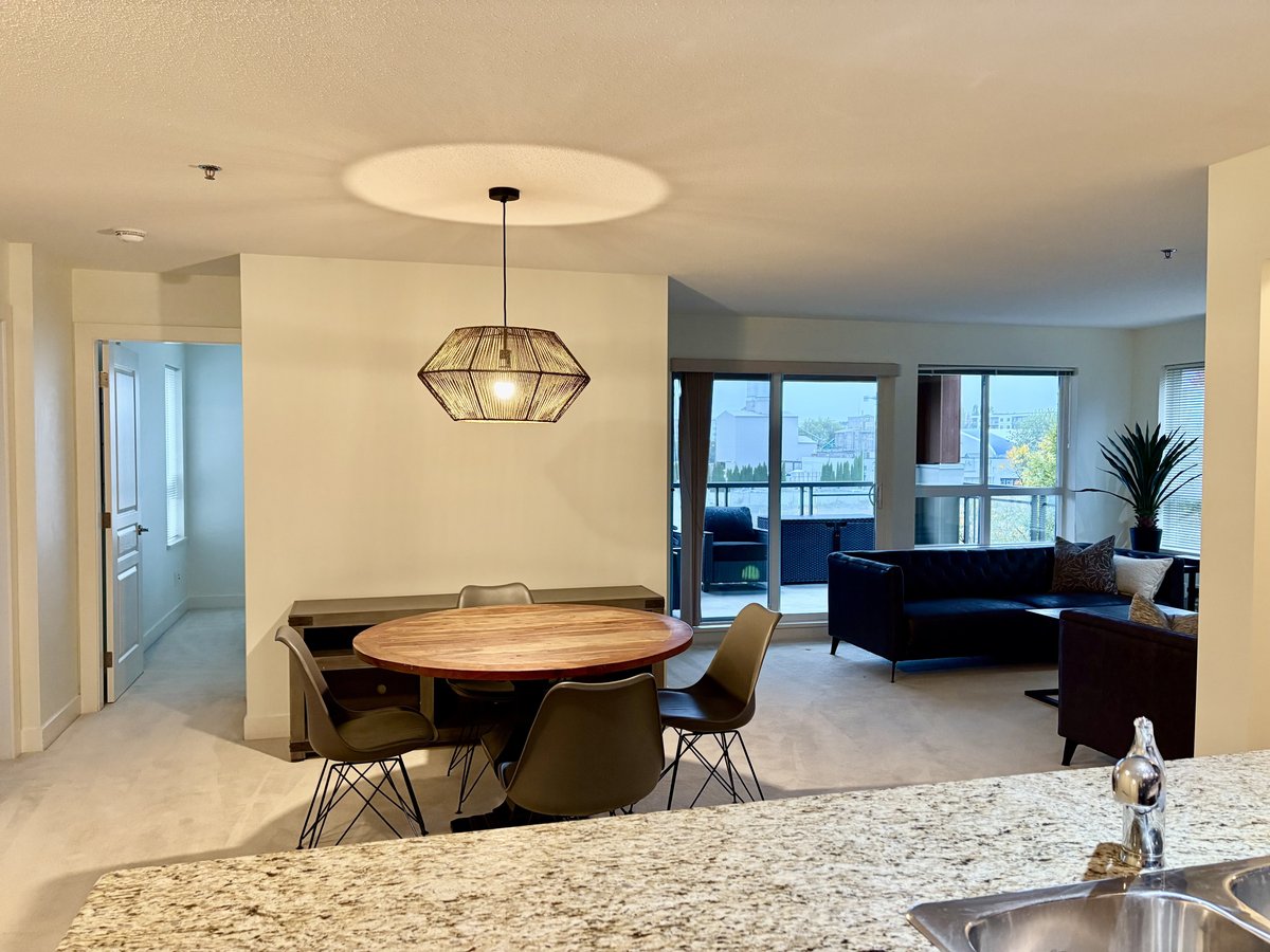1093 Sunset Drive - Photo 8