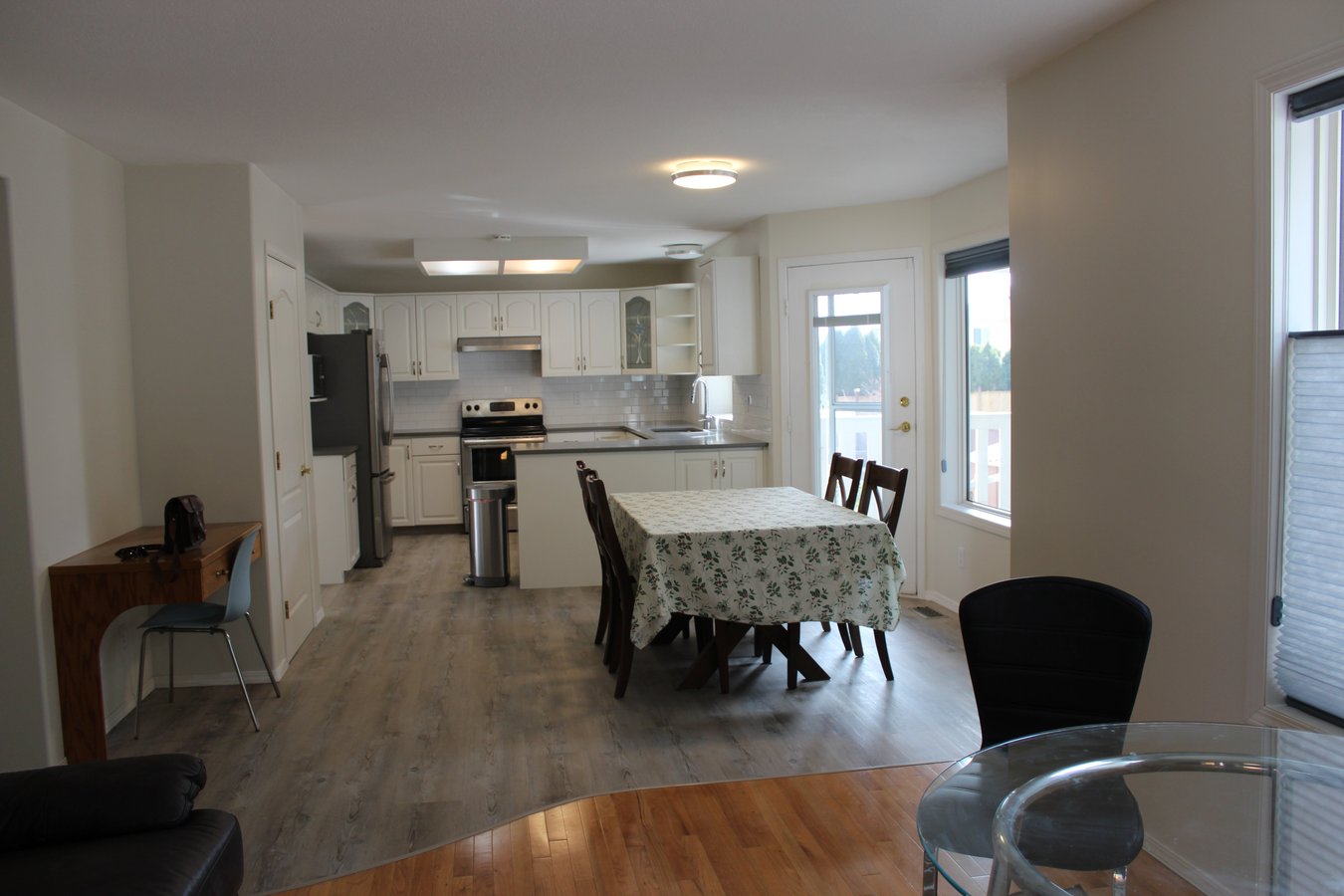 173 Applecrest Court - Photo 4