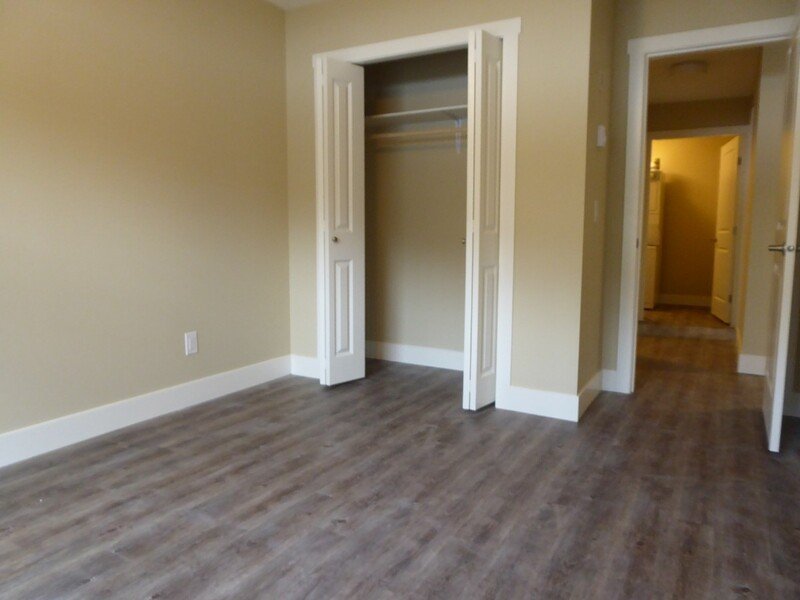 1477 Glenmore Road North - Photo 4