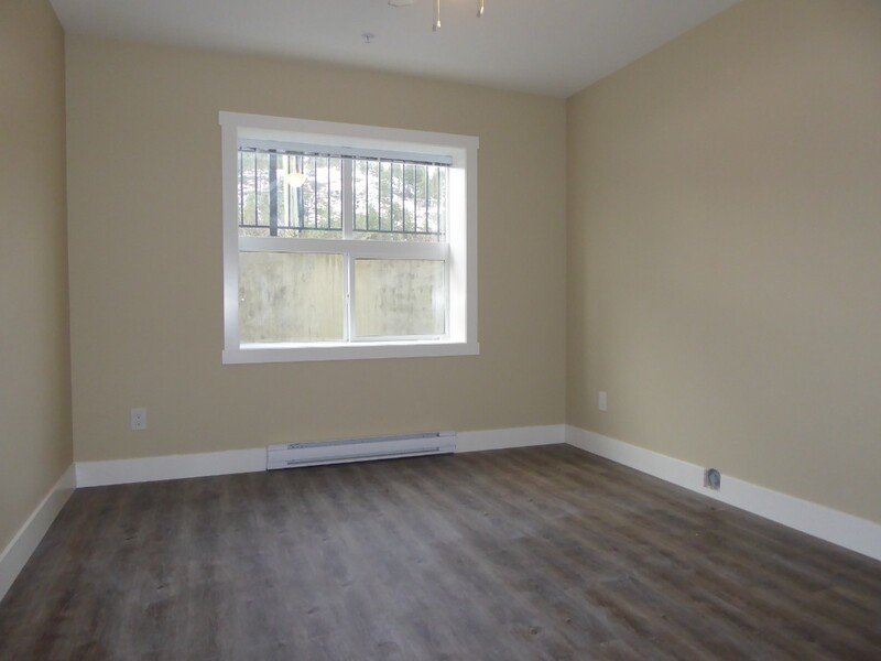 1477 Glenmore Road North - Photo 5