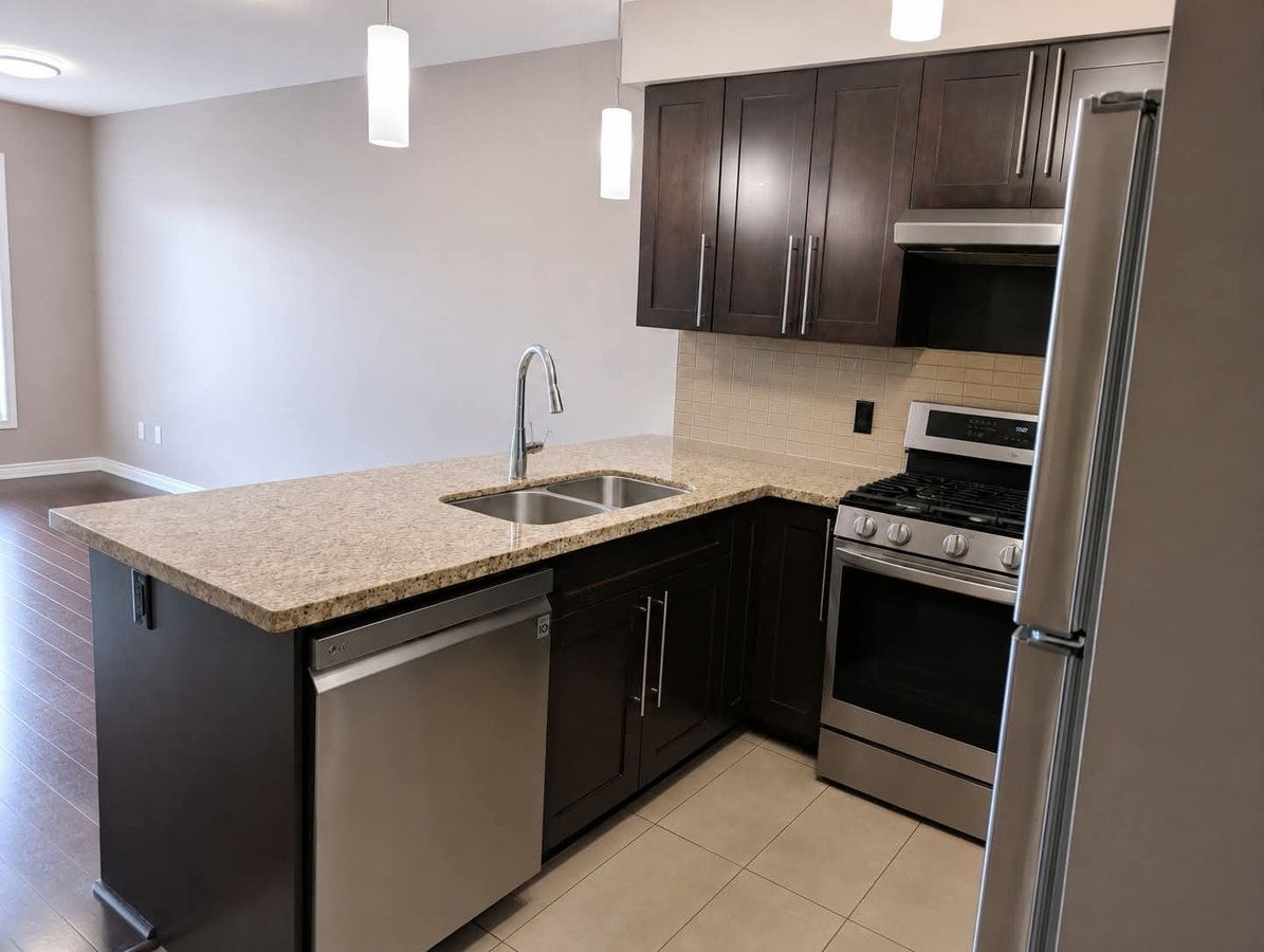 1075 Sunset Drive - Photo 4