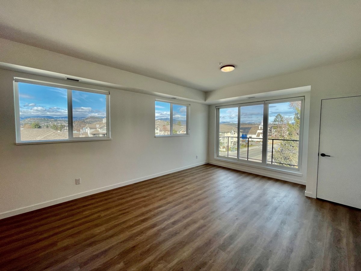 615 Rutland Road North - Photo 7