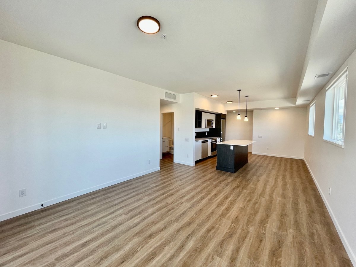 615 Rutland Road North - Photo 9