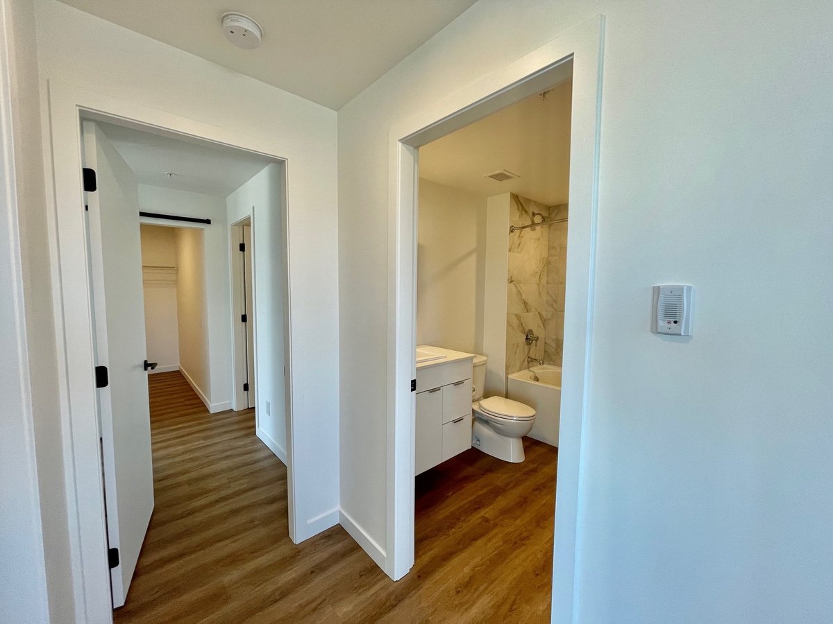 615 Rutland Road North - Photo 13