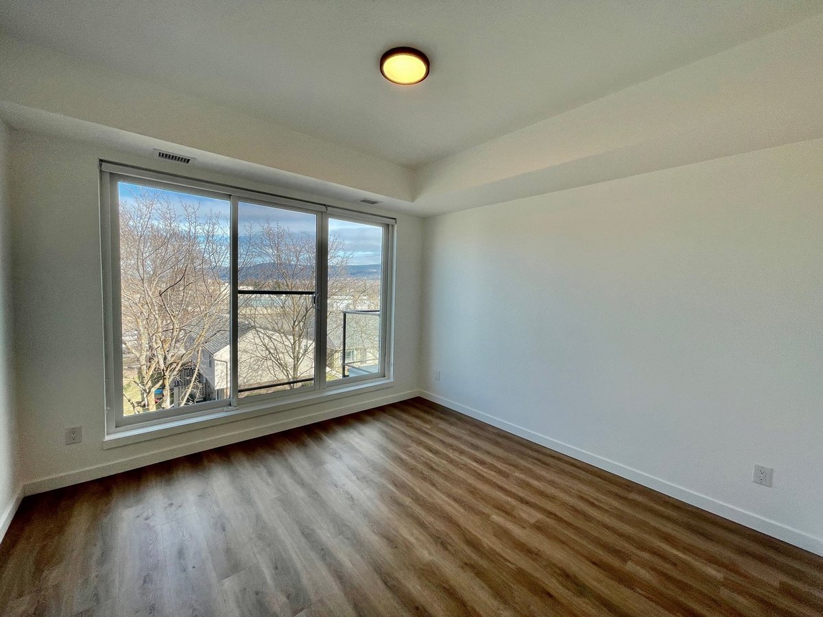 615 Rutland Road North - Photo 19