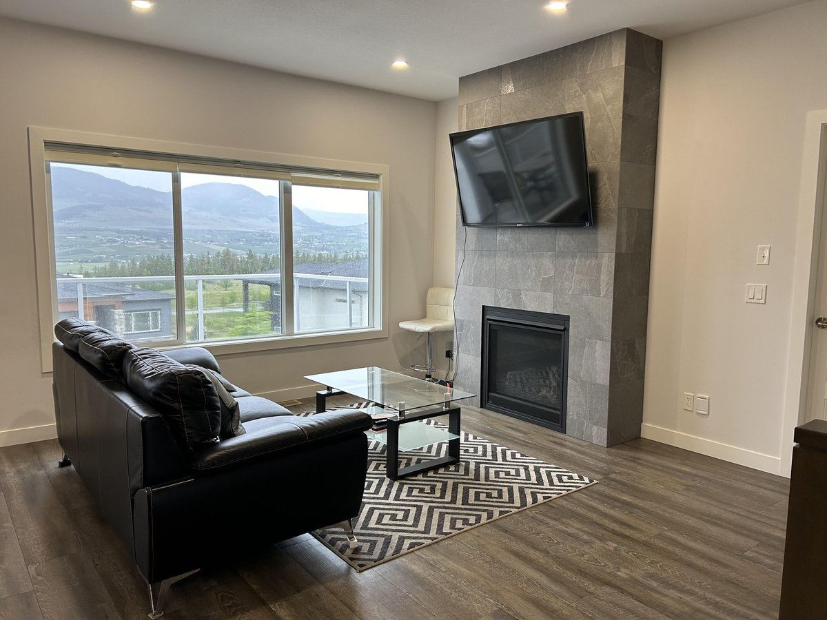 711 Yorkville Street - Photo 4