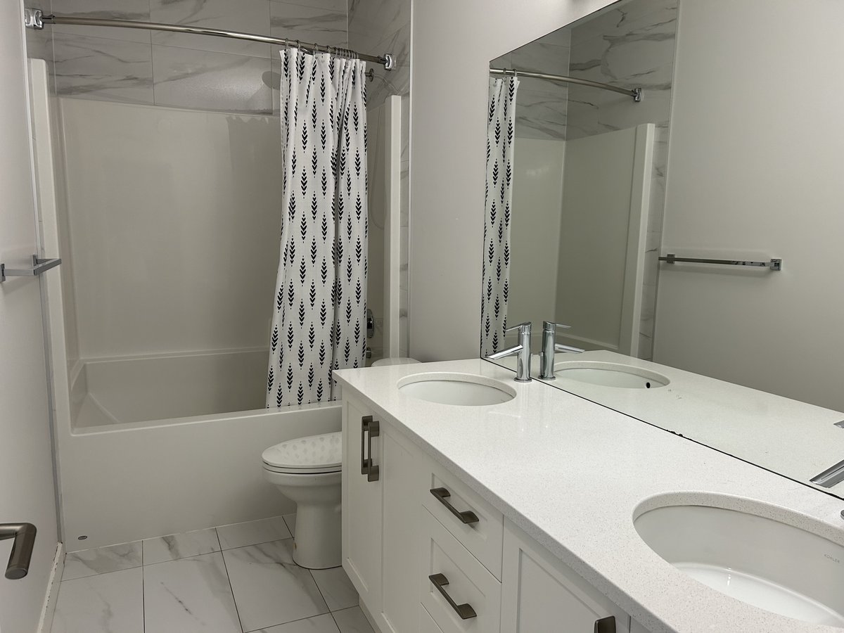 711 Yorkville Street - Photo 8
