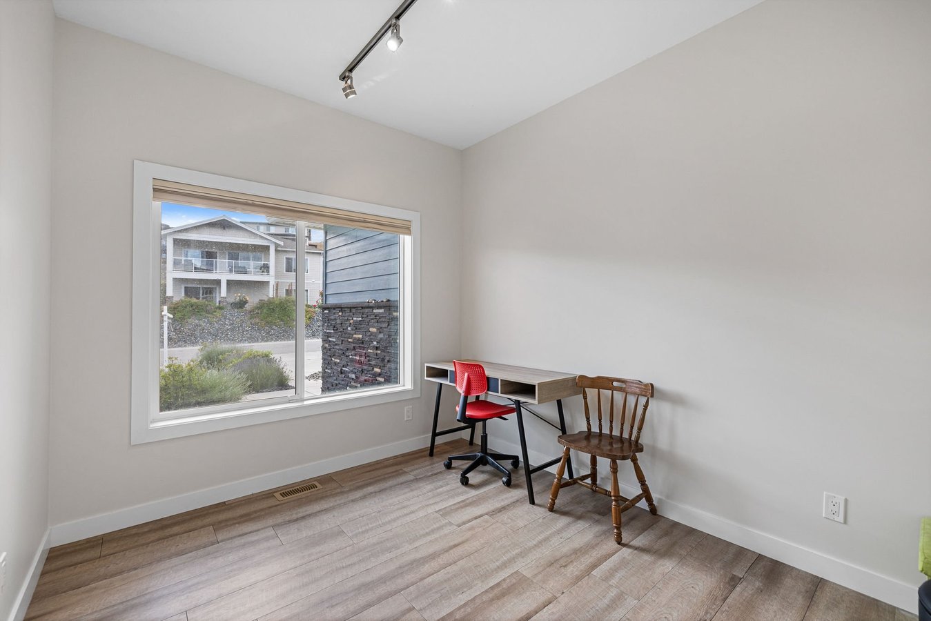 695 Concordia Street - Photo 11