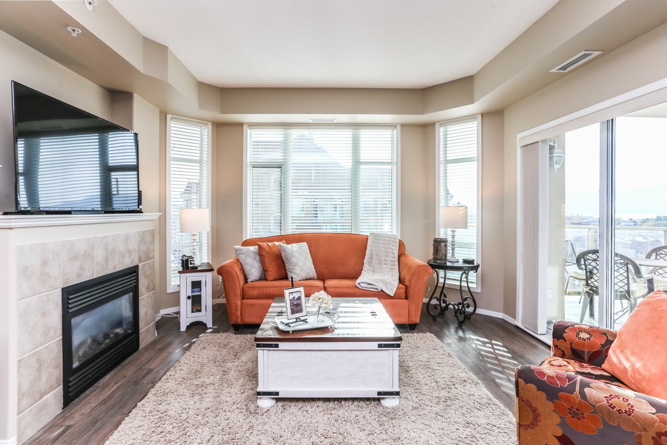 1128 Sunset Drive - Photo 3